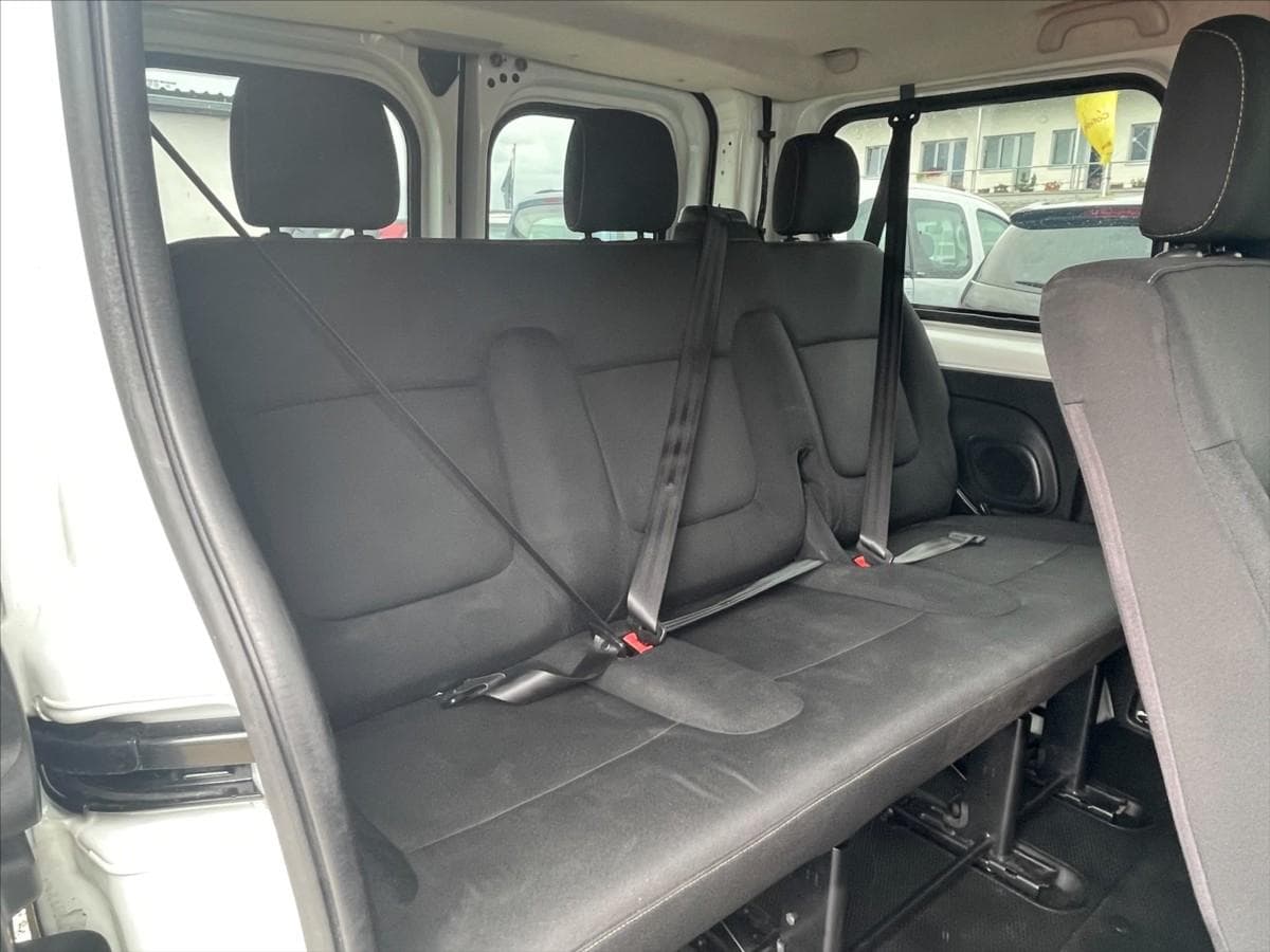 2018 Renault TRAFIC - 11