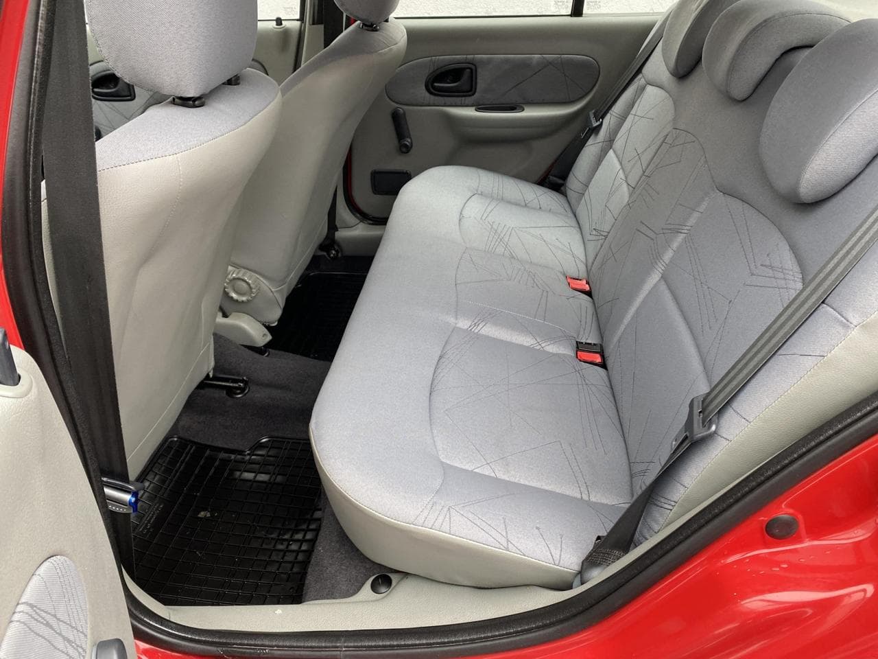 2004 Renault Thalia - 10