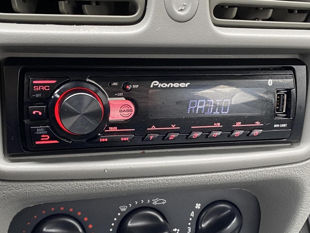 2004 Renault Thalia - 13