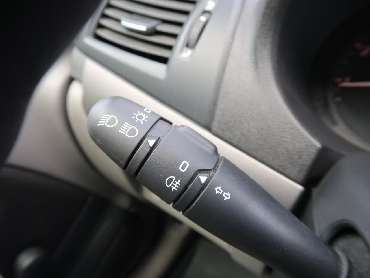 2012 Renault Thalia - 20