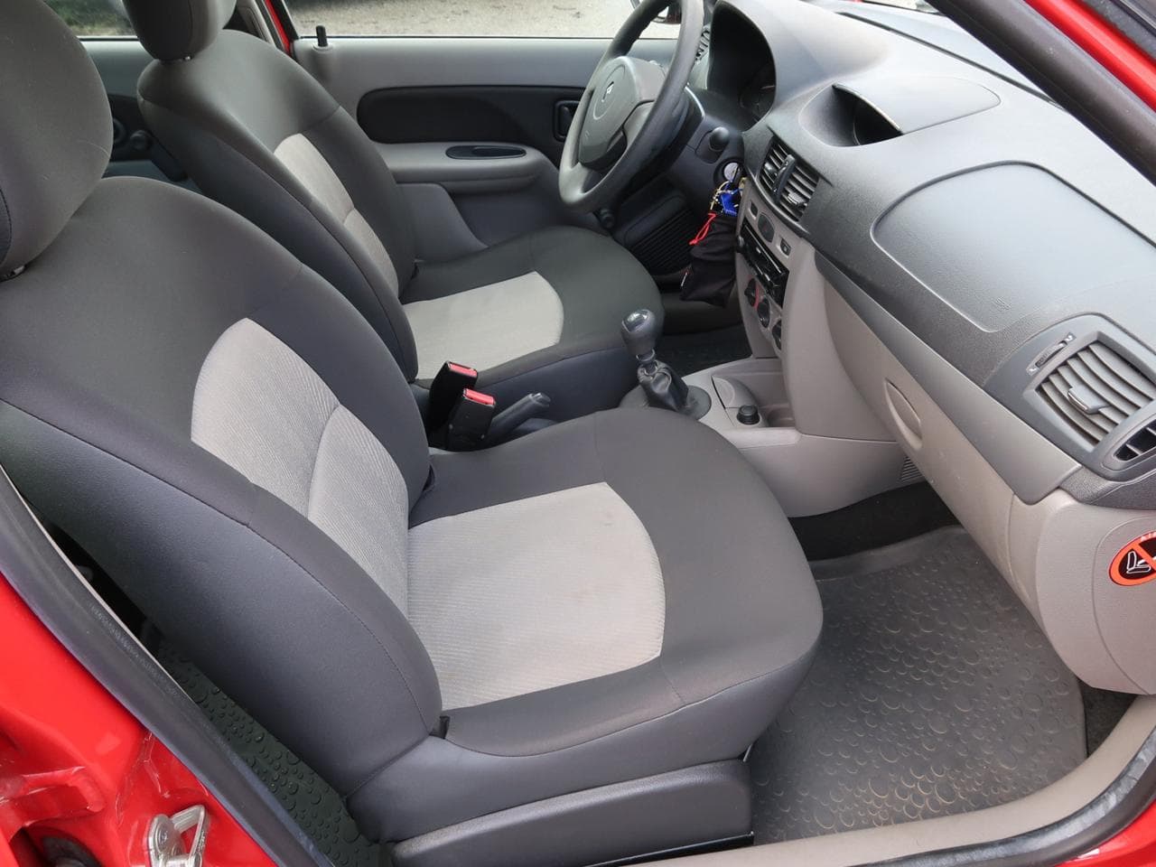 2012 Renault Thalia - 12