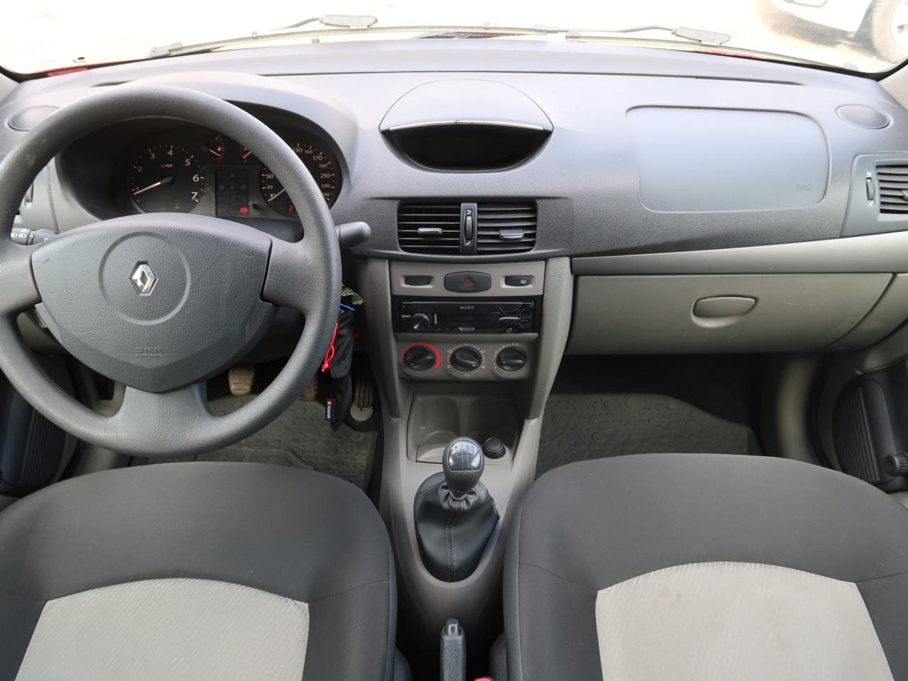 2012 Renault Thalia - 10