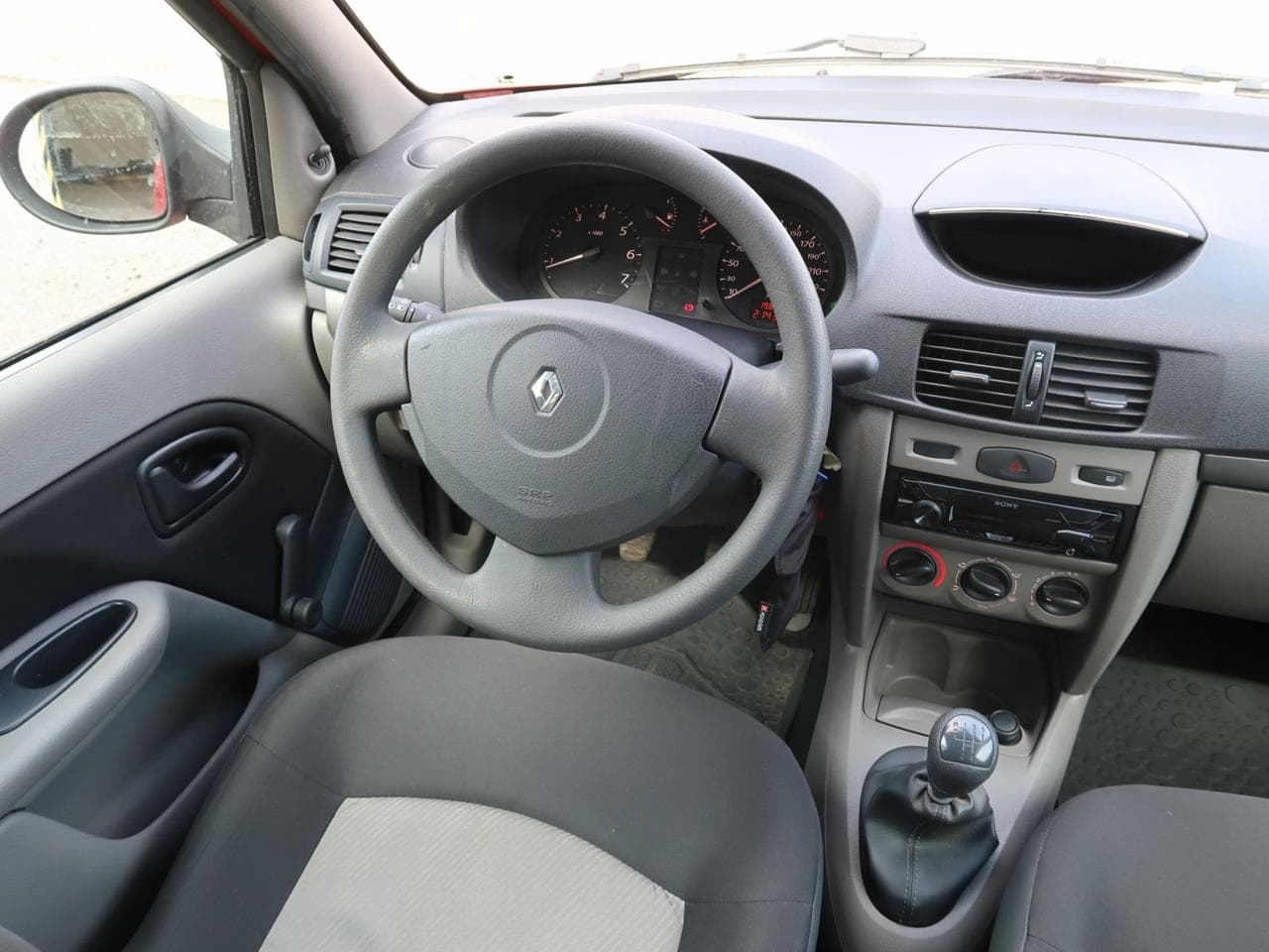 2012 Renault Thalia - 11