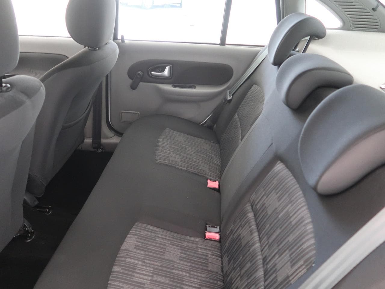 2012 Renault Thalia - 15