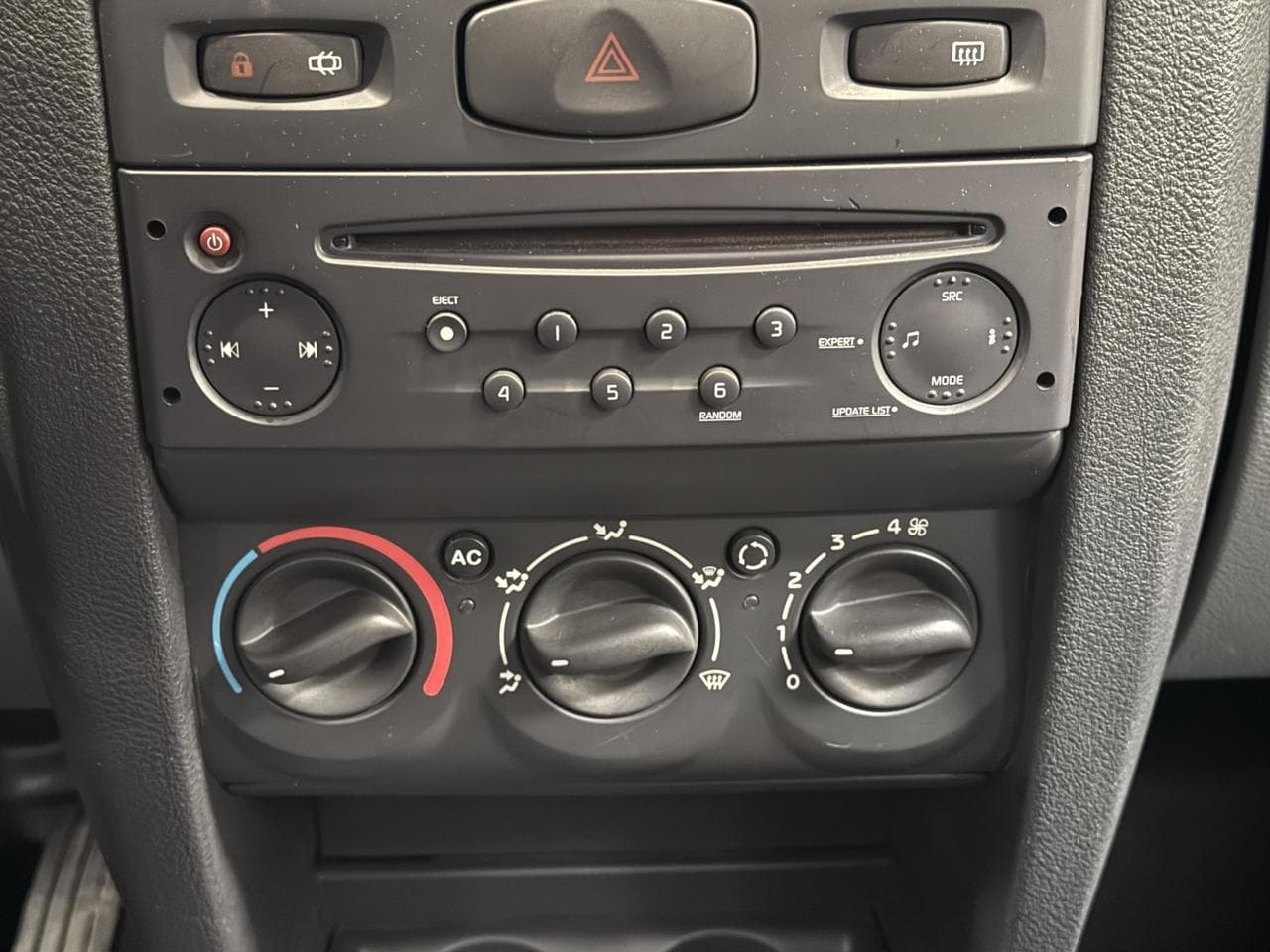 2008 Renault Thalia - 15