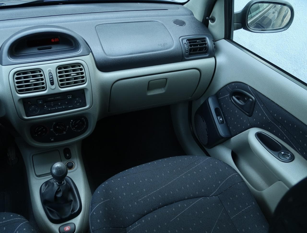 2002 Renault THALIA - 11