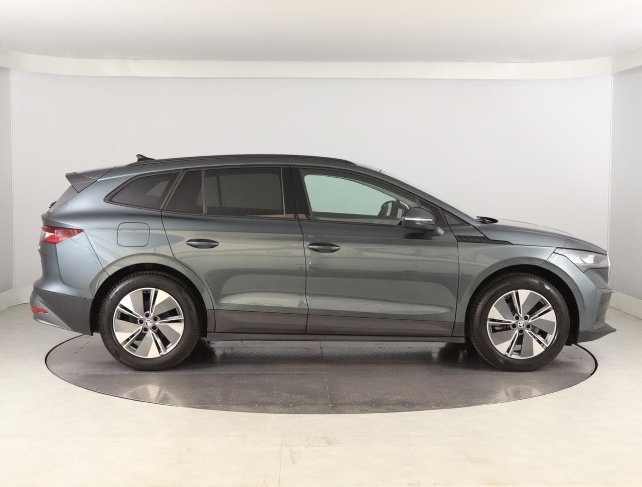 2021 Škoda ENYAQ - 8