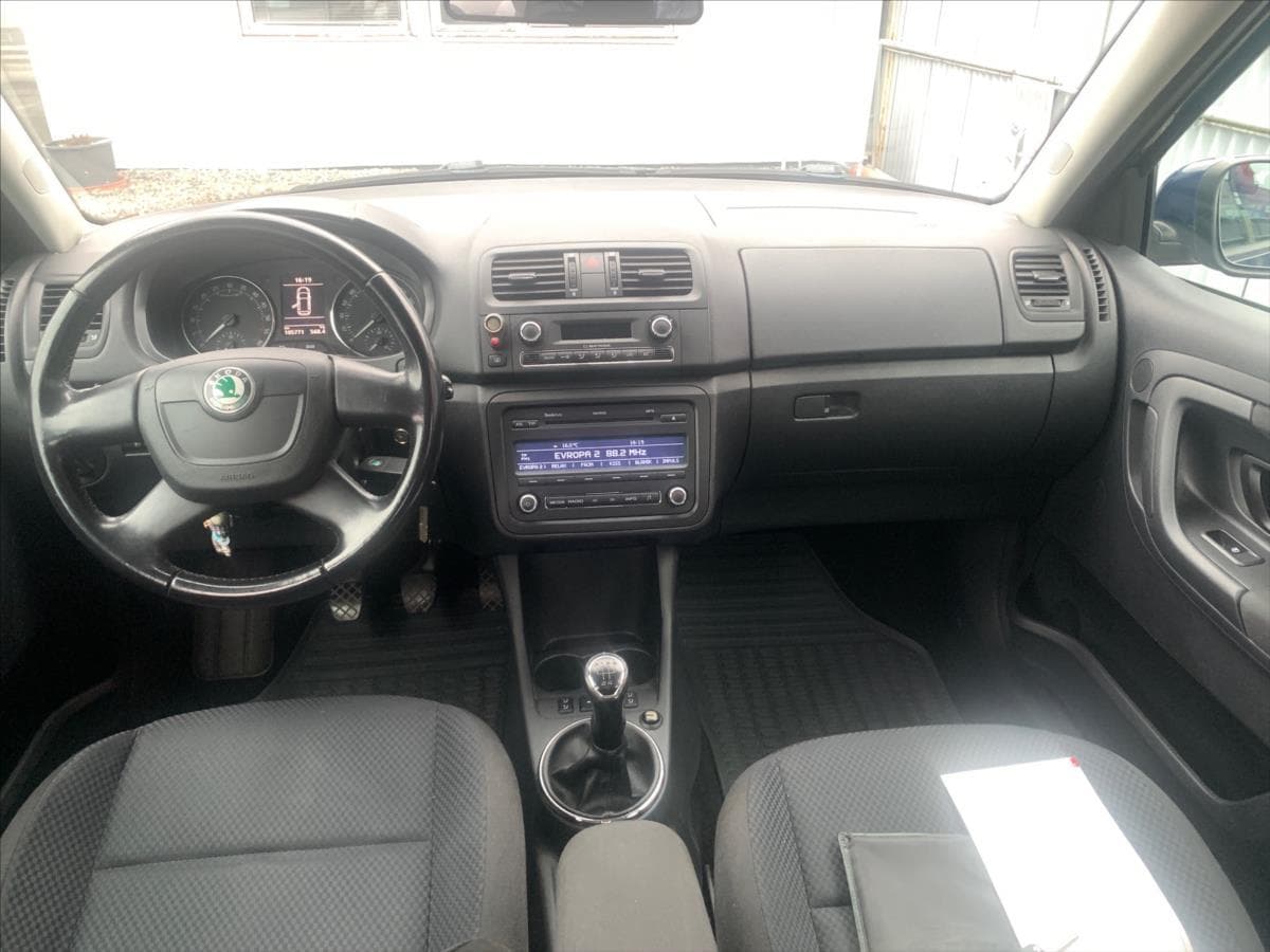 2010 Škoda FABIA - 10