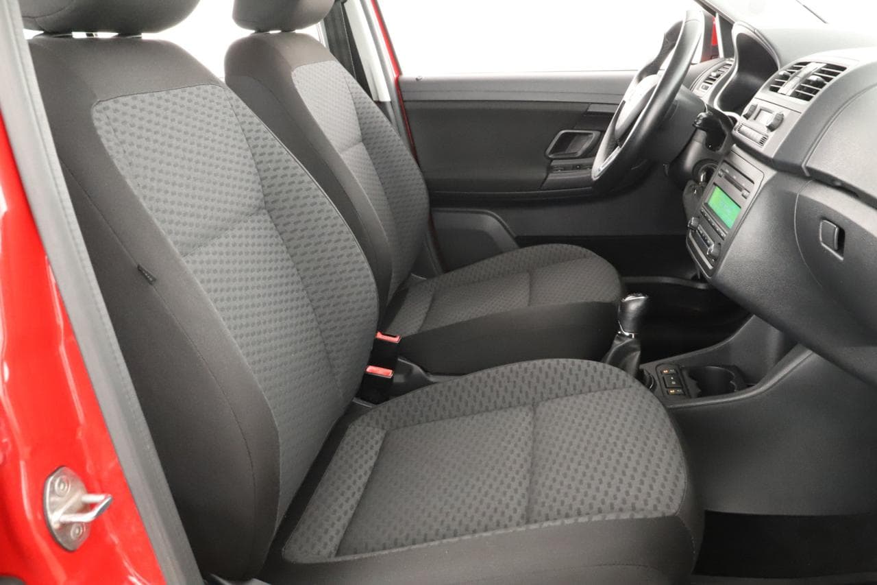 2014 Škoda Fabia - 10