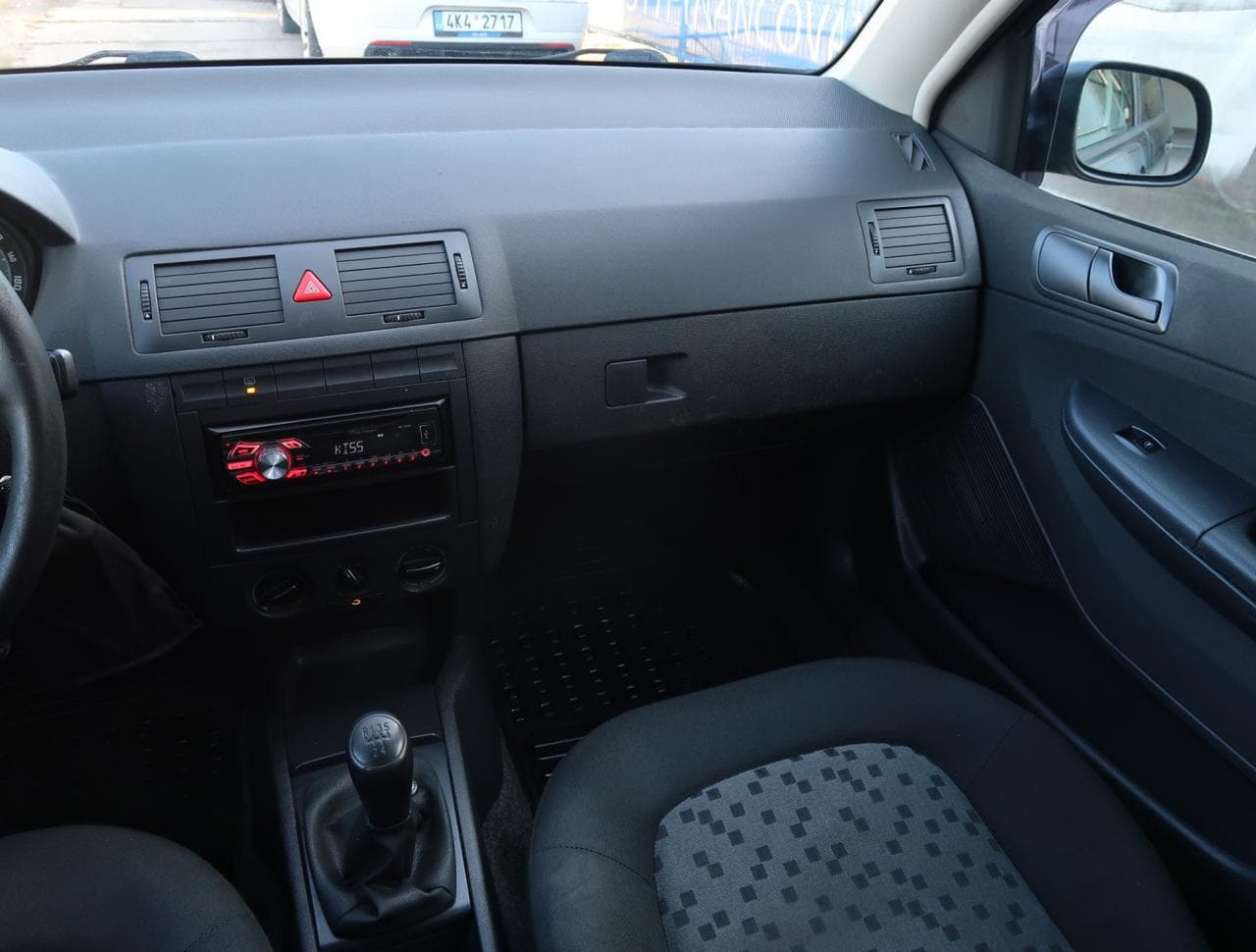 2005 Škoda Fabia - 11