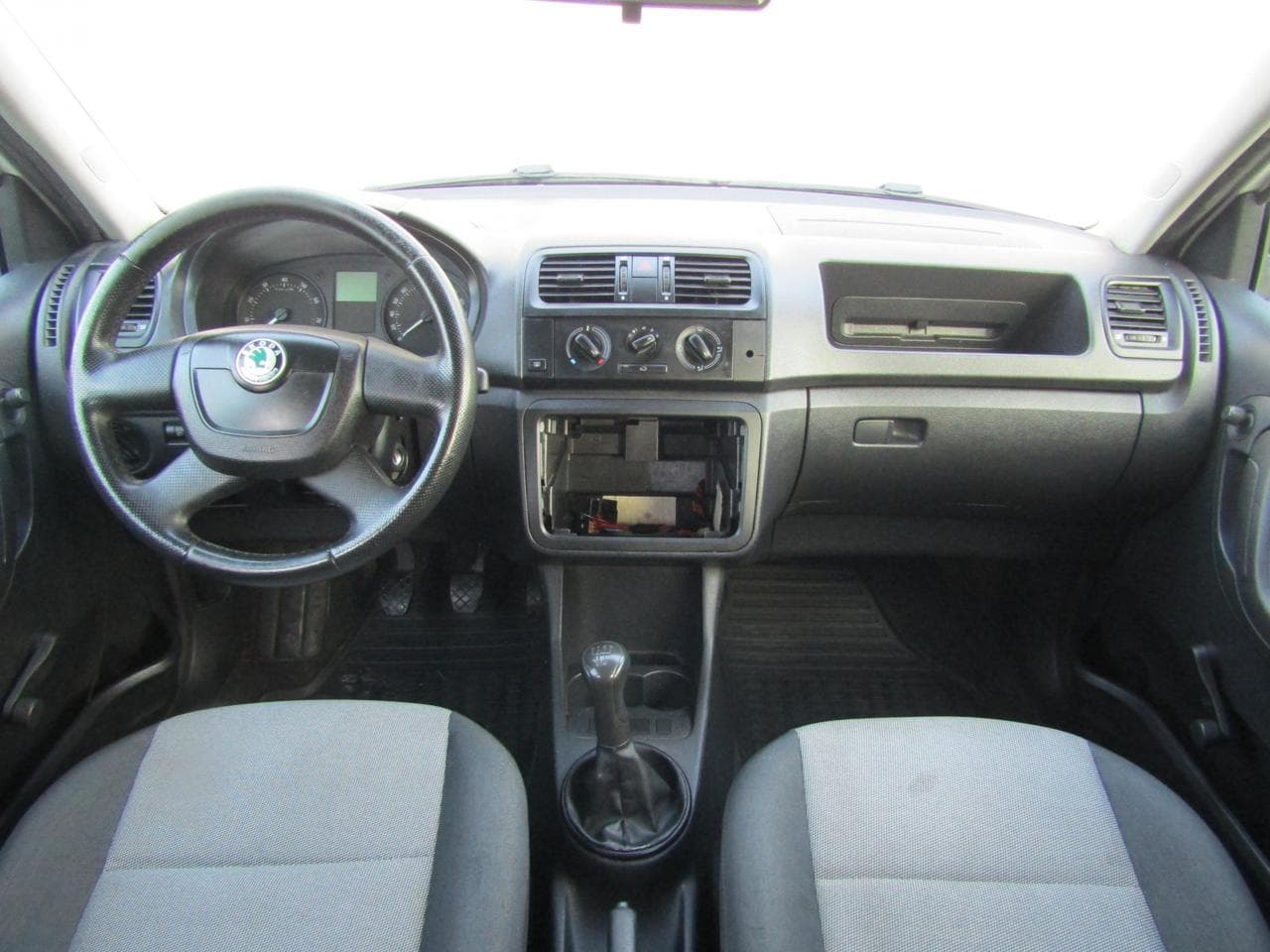 2011 Škoda FABIA - 8