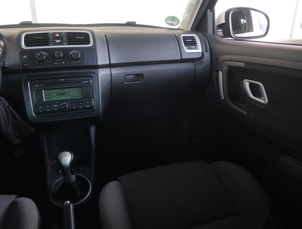 2010 Škoda FABIA - 11