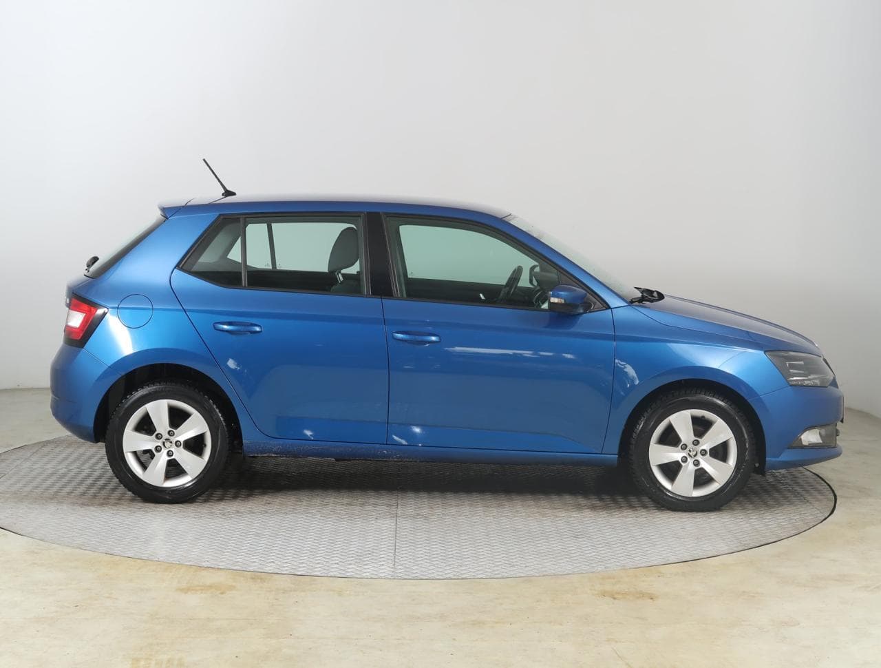 2016 Škoda FABIA - 8