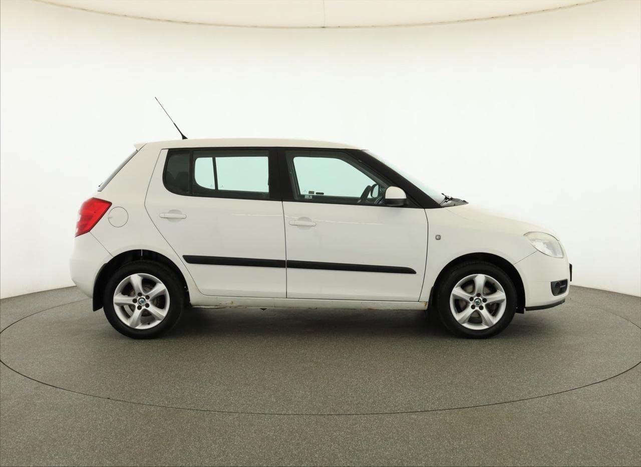 2009 Škoda Fabia - 8