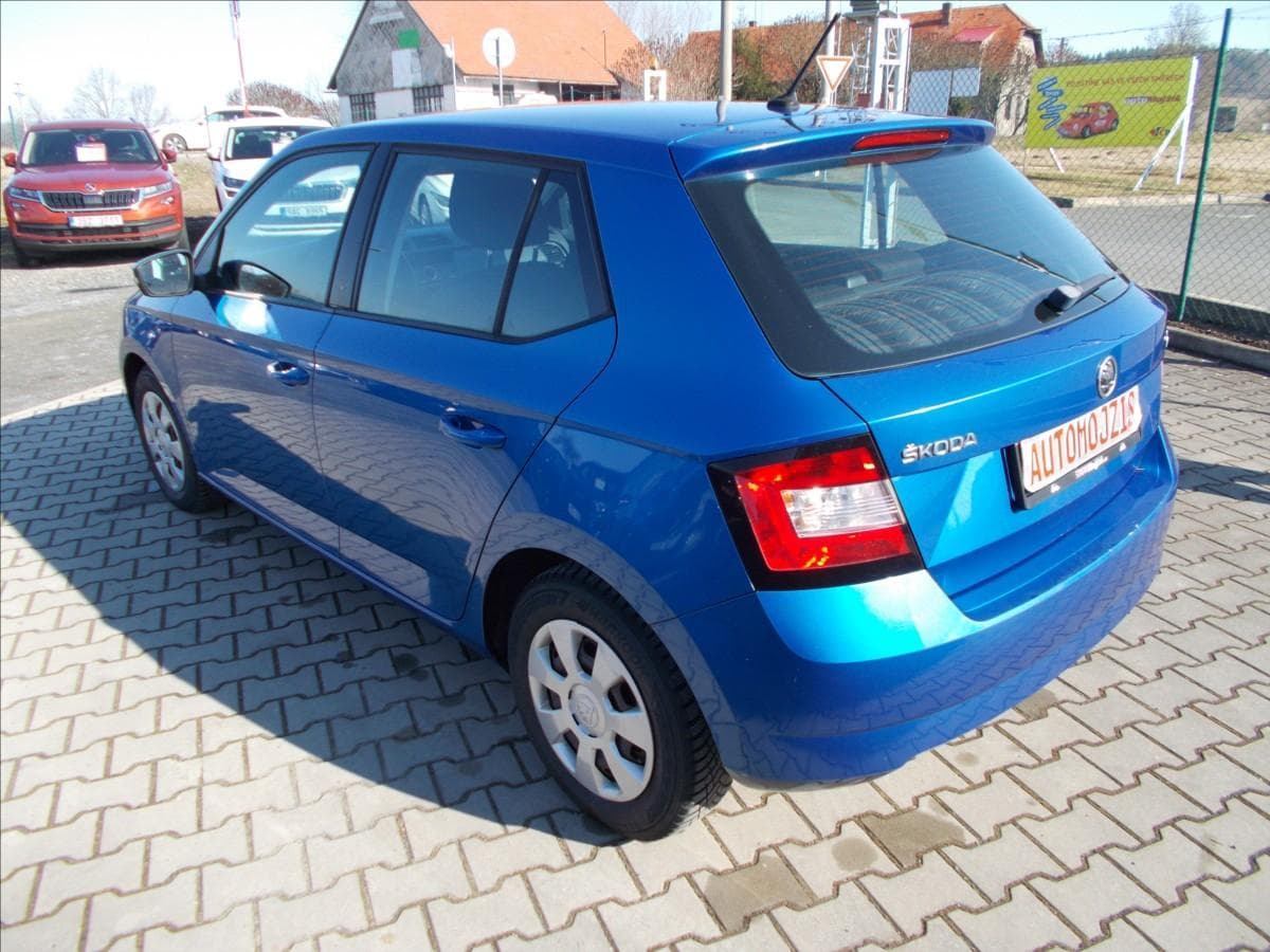 2015 Škoda Fabia - 10