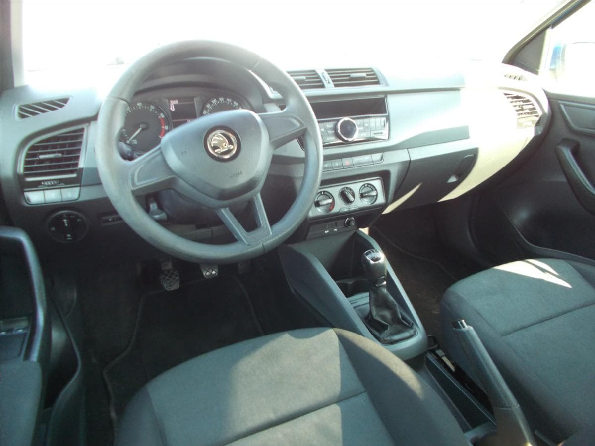 2015 Škoda Fabia - 16