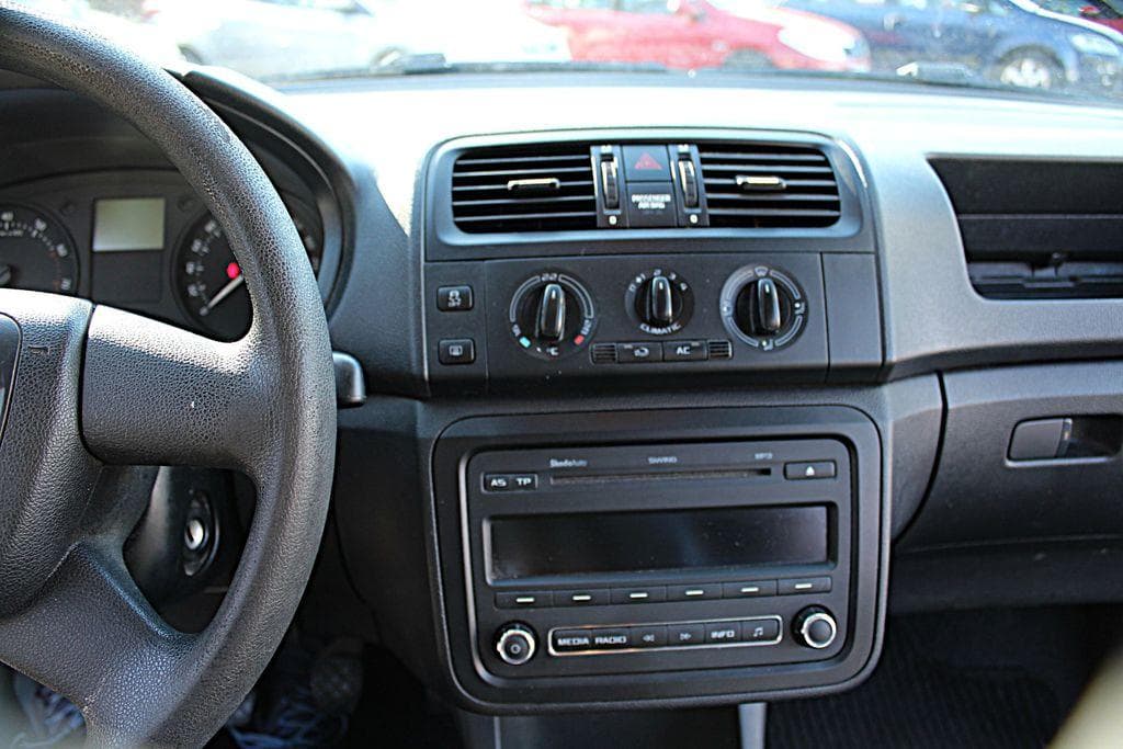 2010 Škoda Fabia - 14