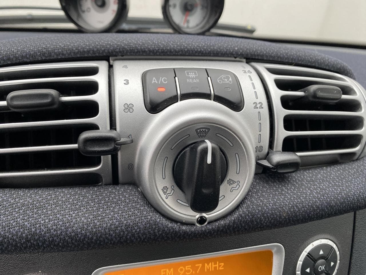 2012 Smart FORTWO - 15