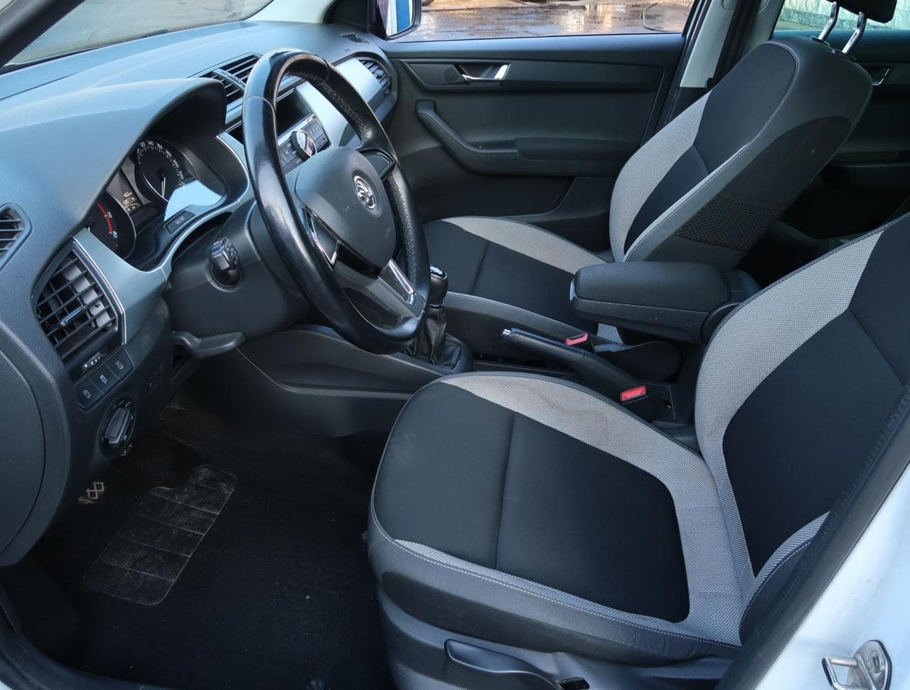 2016 Škoda Fabia - 16