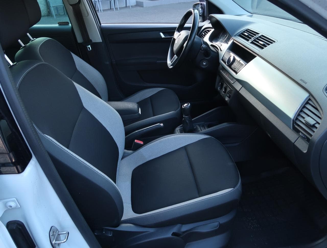 2016 Škoda Fabia - 12