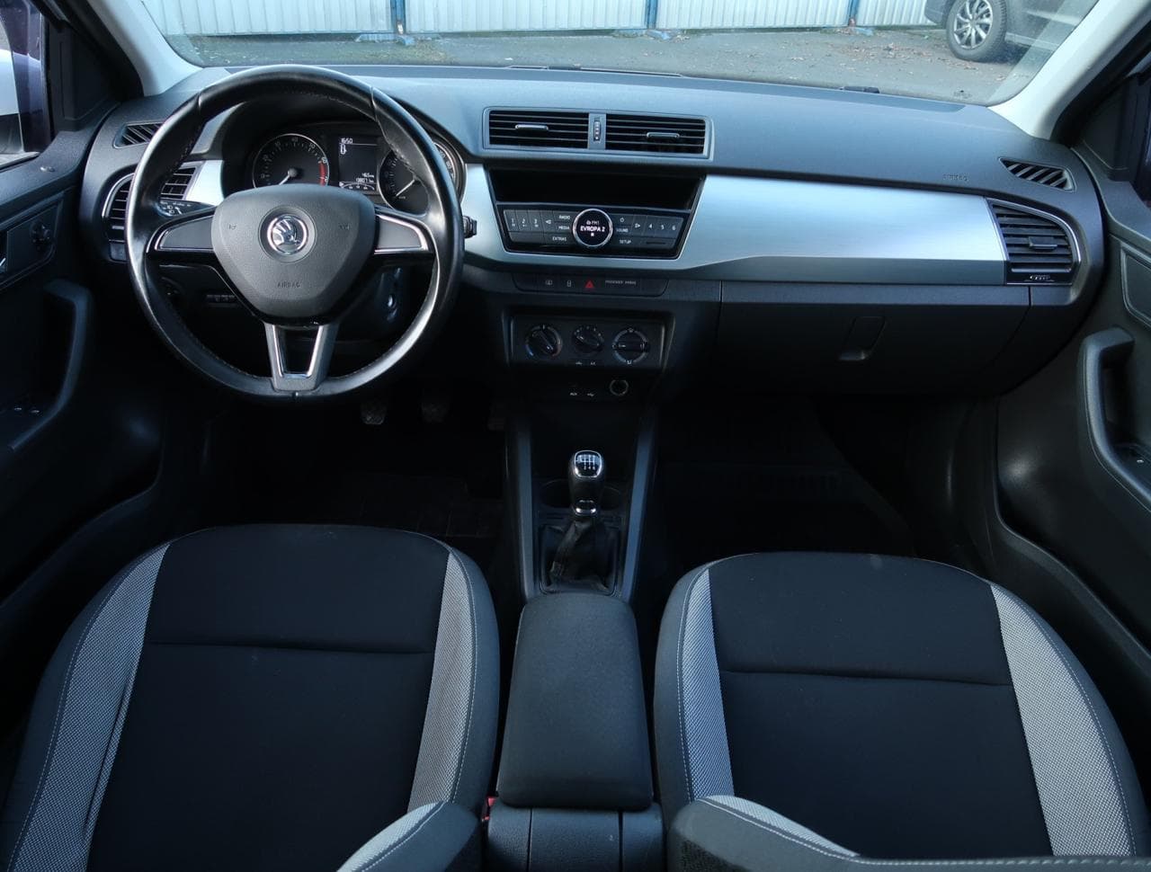 2016 Škoda Fabia - 10