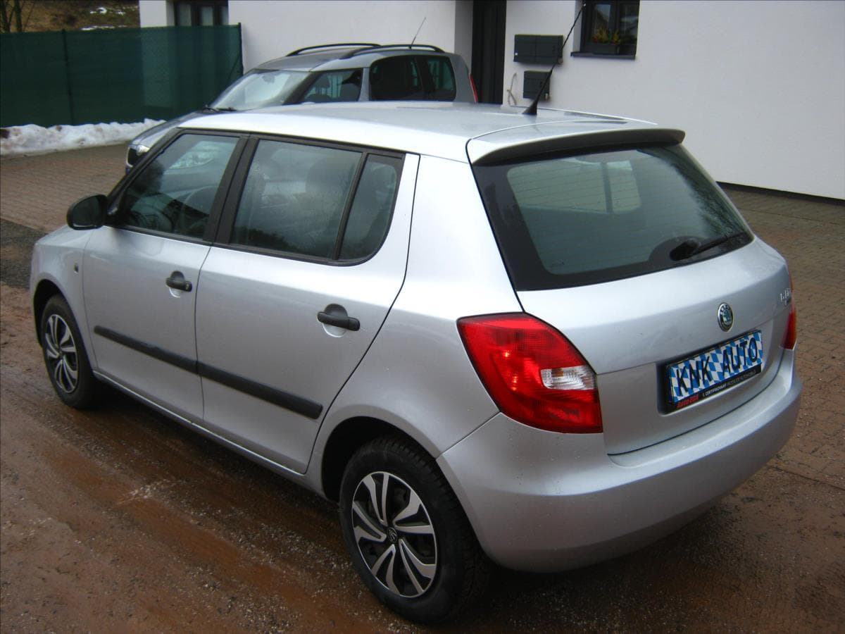 2010 Škoda Fabia - 6