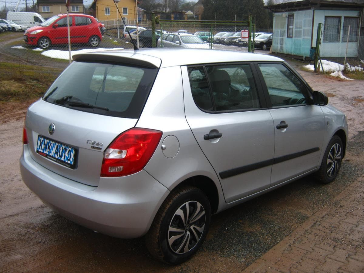 2010 Škoda Fabia - 4