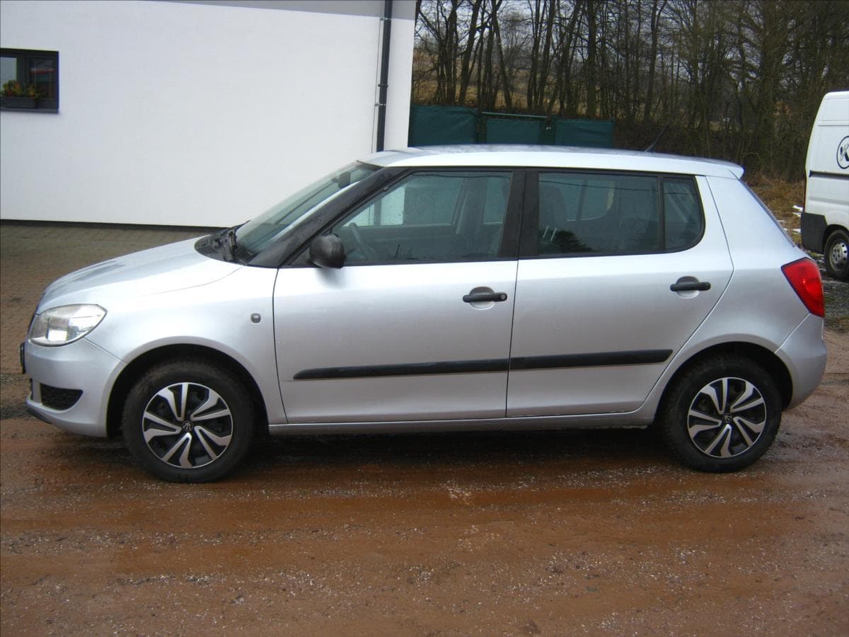 2010 Škoda Fabia - 7