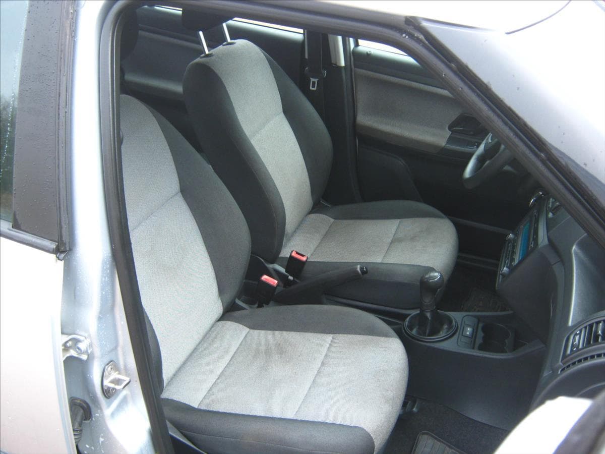 2010 Škoda Fabia - 14