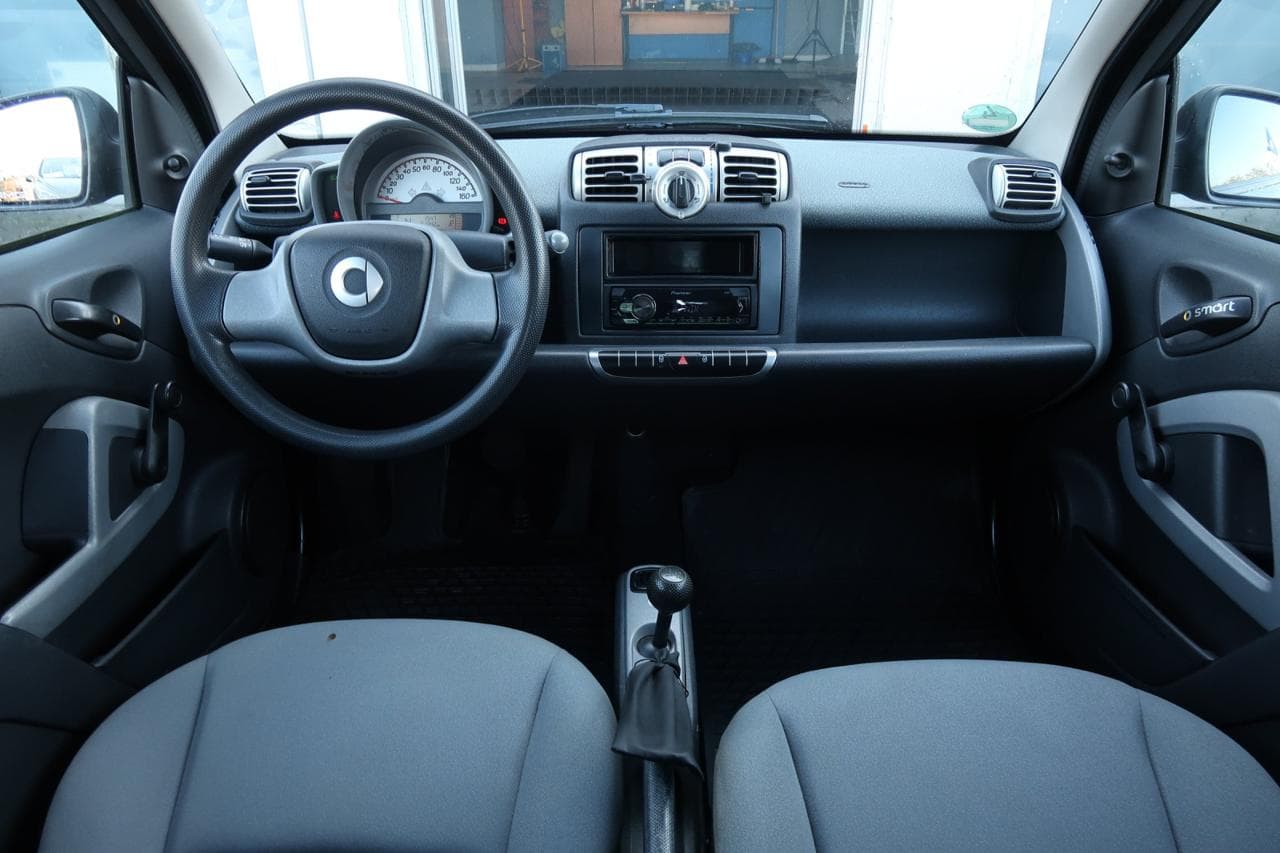 2011 Smart Fortwo - 10