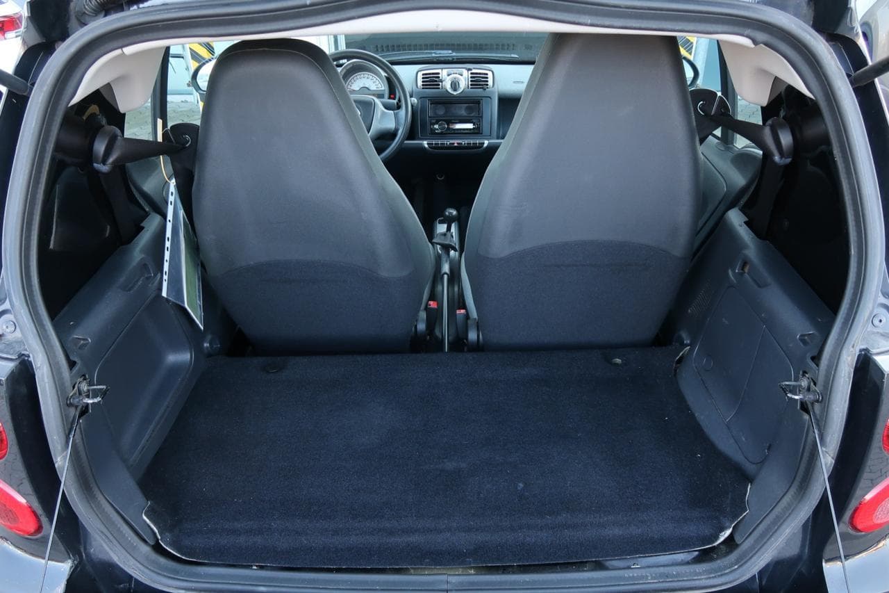 2011 Smart Fortwo - 17