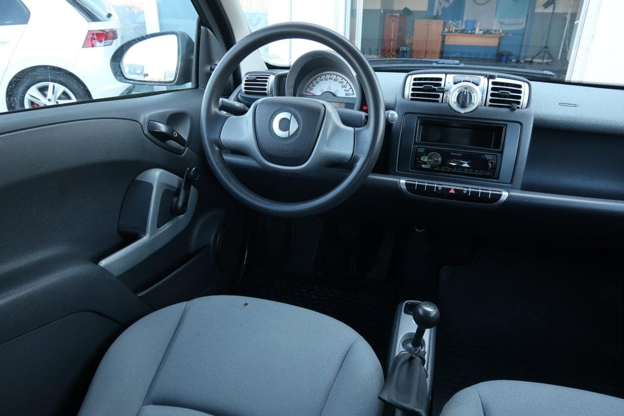 2011 Smart Fortwo - 9