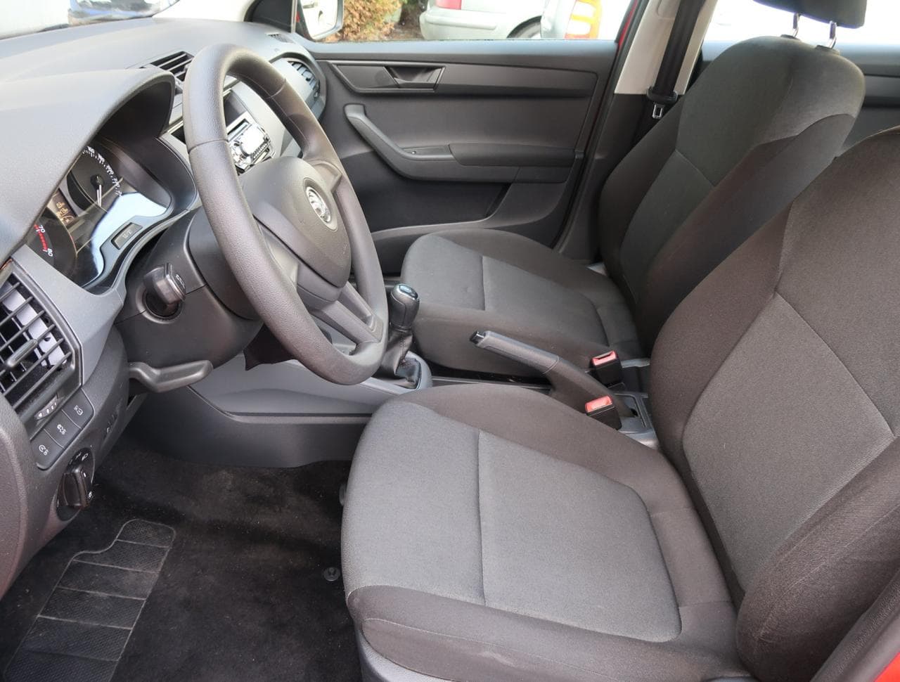 2016 Škoda Fabia - 16