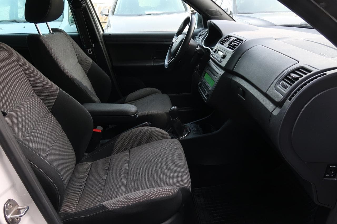 2013 Škoda Fabia - 12