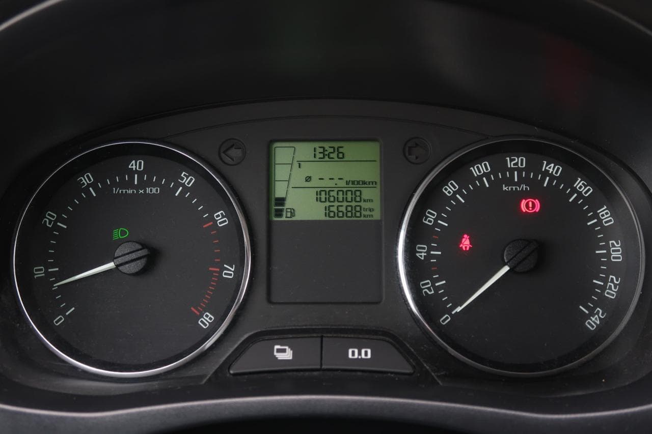 2010 Škoda Fabia - 17