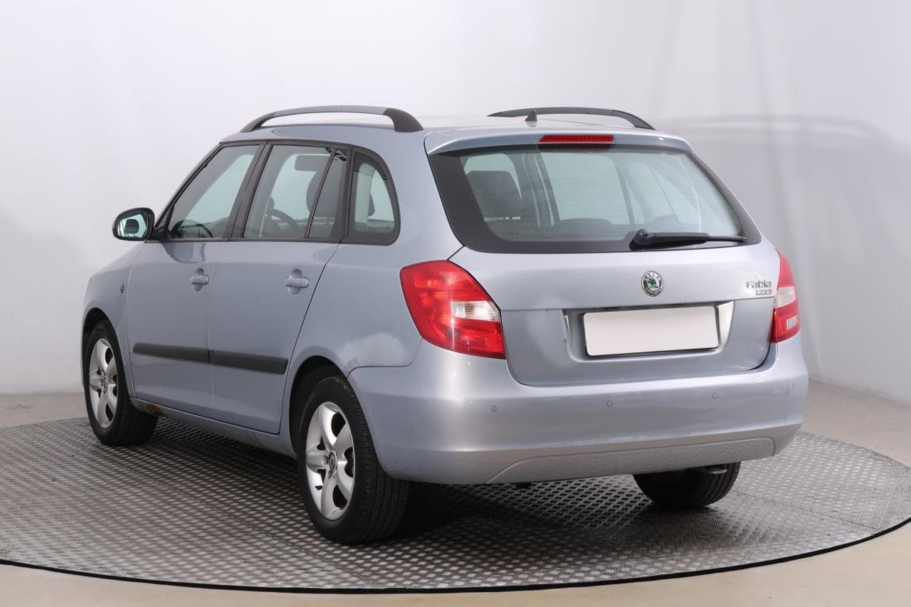 2010 Škoda Fabia - 5