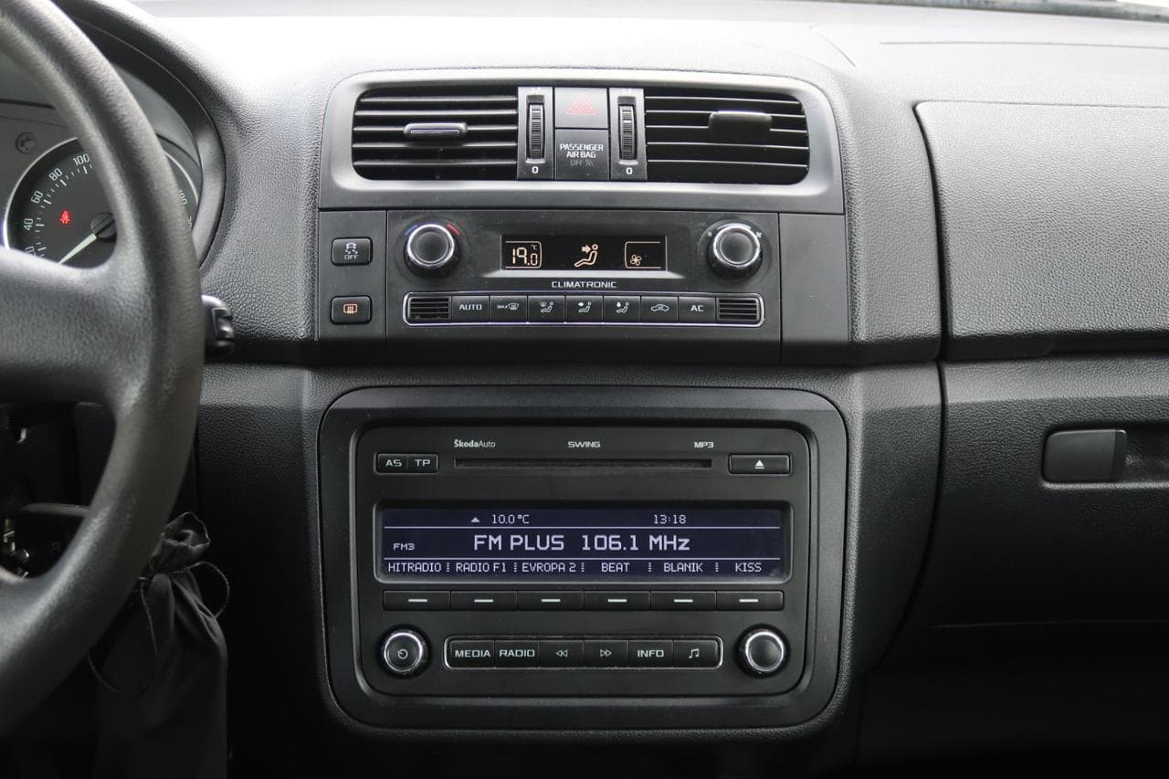 2010 Škoda Fabia - 18