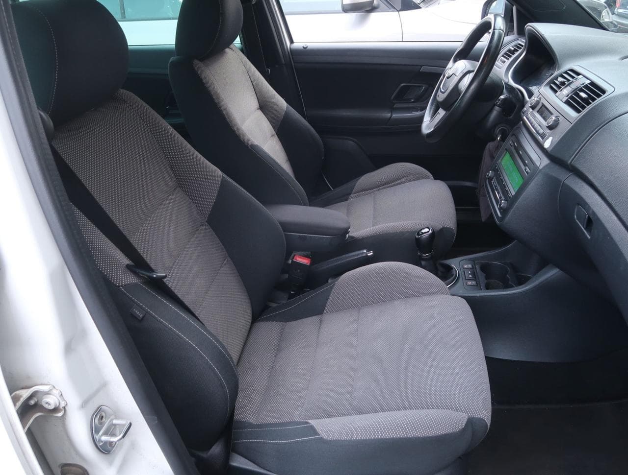 2012 Škoda Fabia - 12