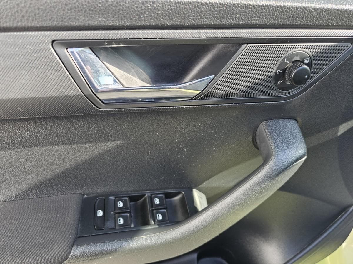 2015 Škoda Fabia - 14