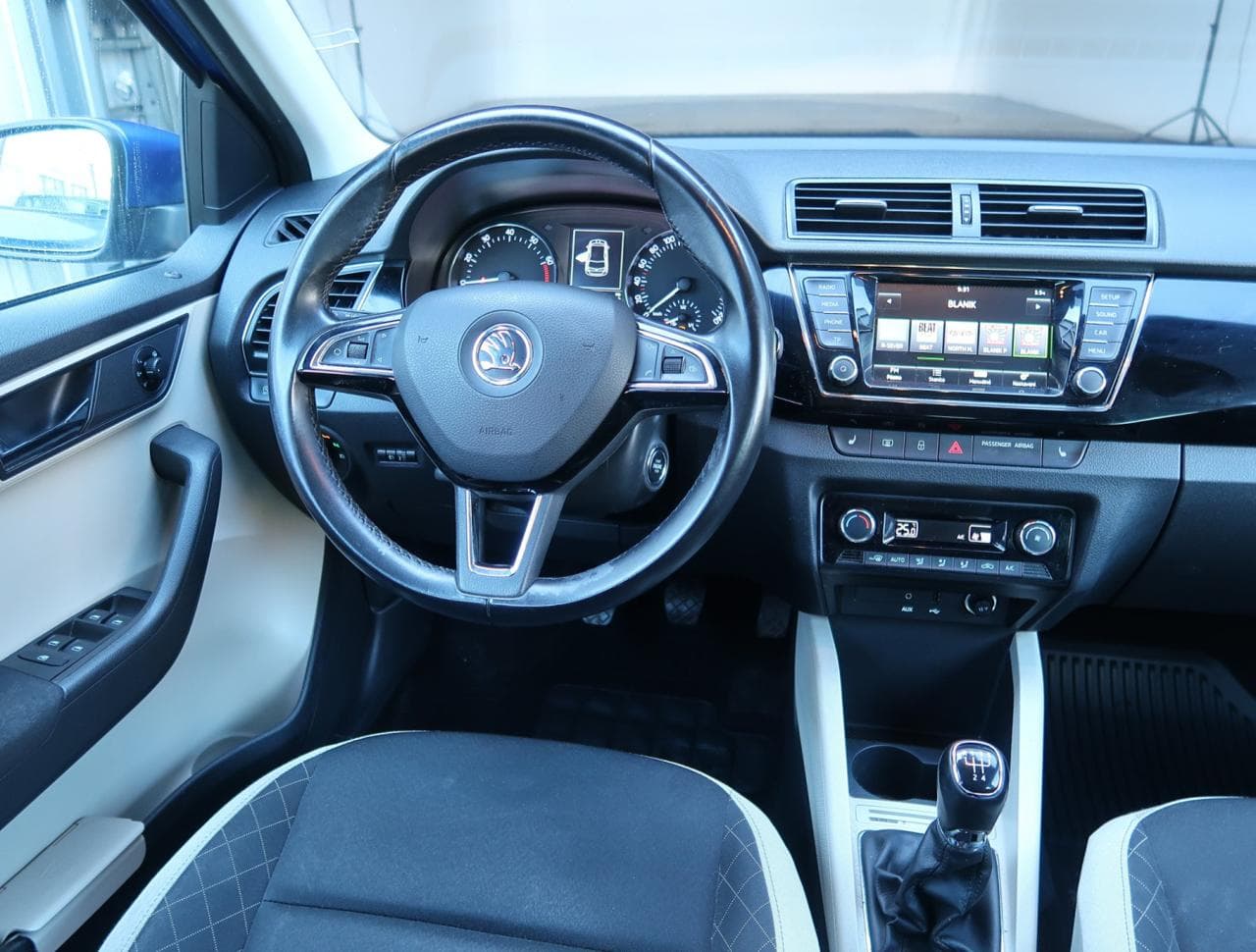 2015 Škoda FABIA - 9