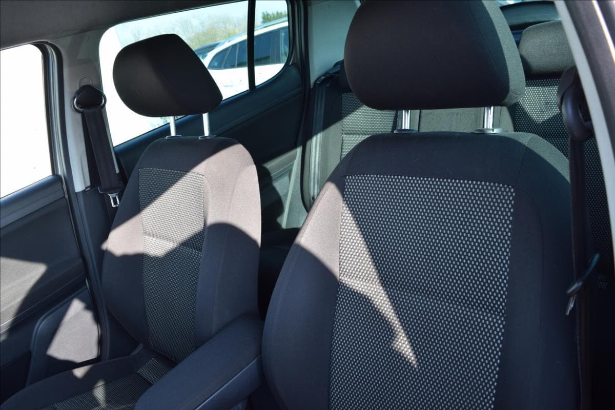 2011 Škoda Fabia - 14