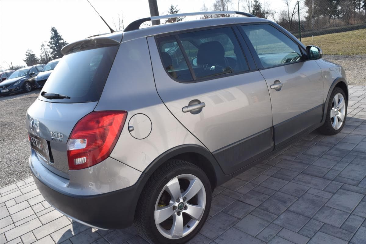 2011 Škoda Fabia - 5