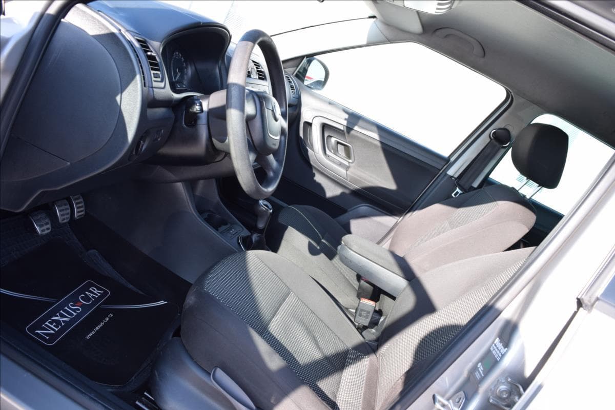 2011 Škoda Fabia - 15