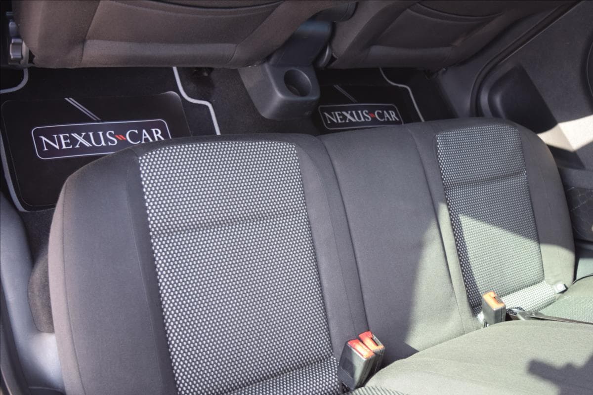 2011 Škoda Fabia - 19