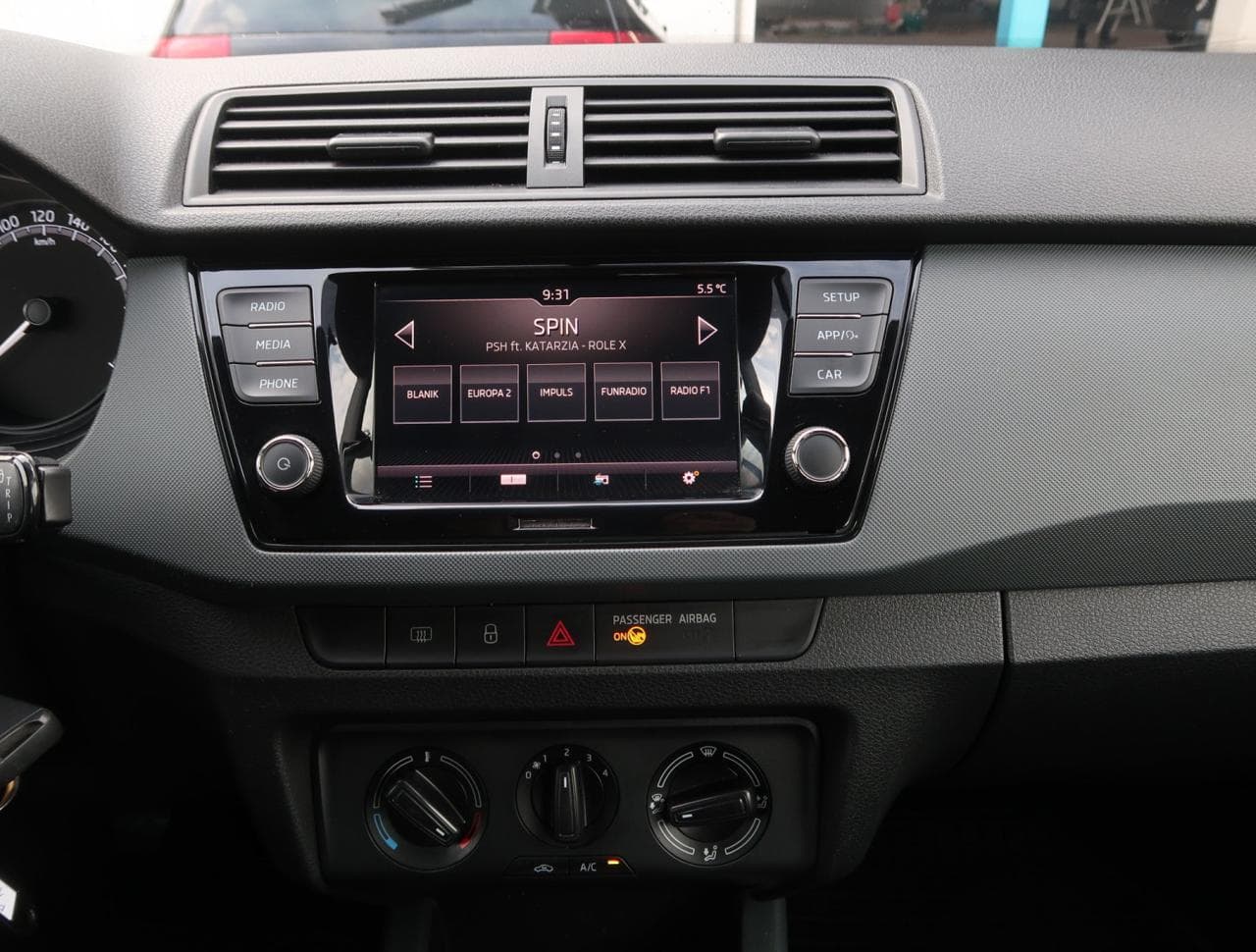 2019 Škoda FABIA - 18