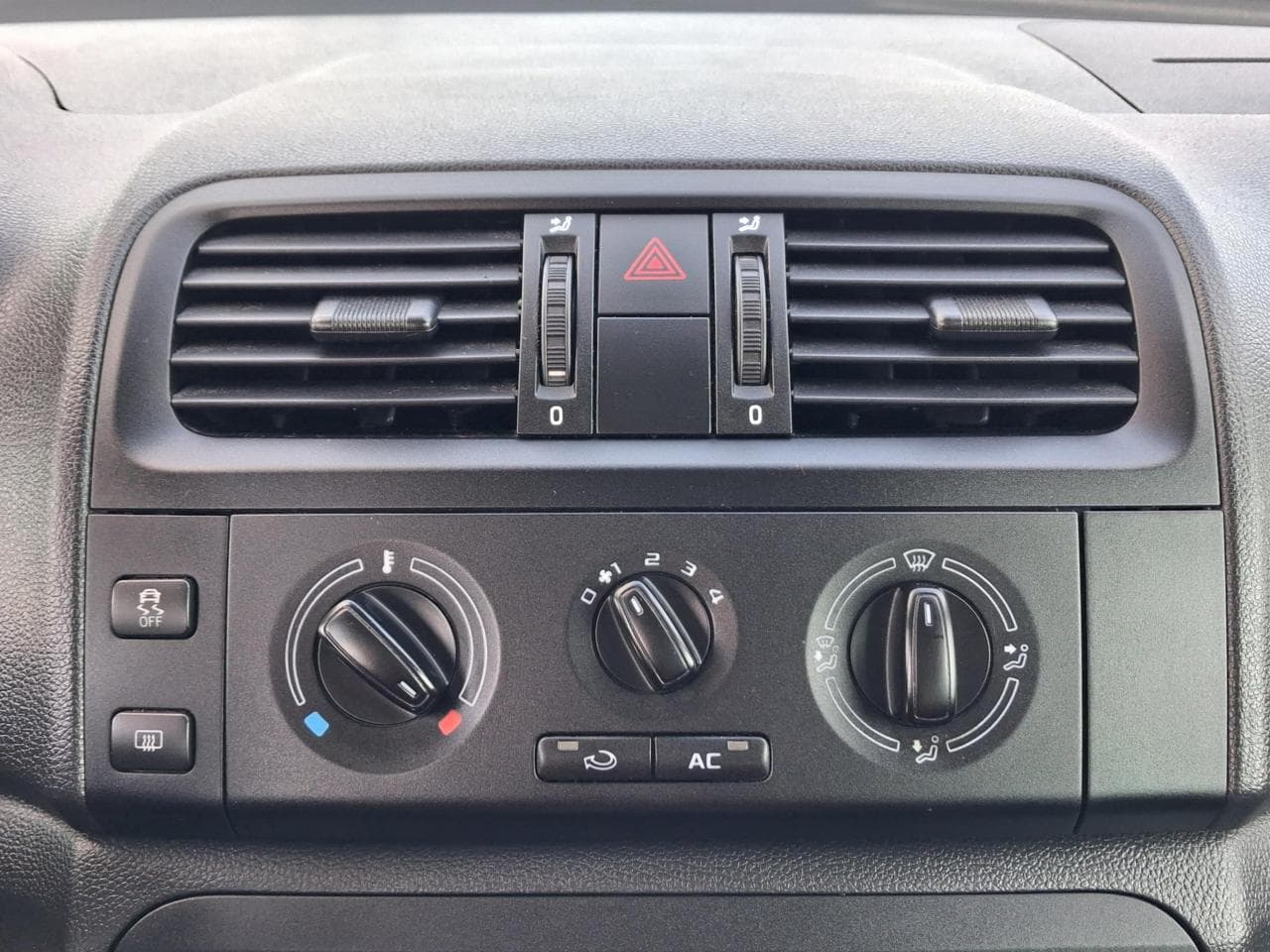 2013 Škoda Fabia - 23