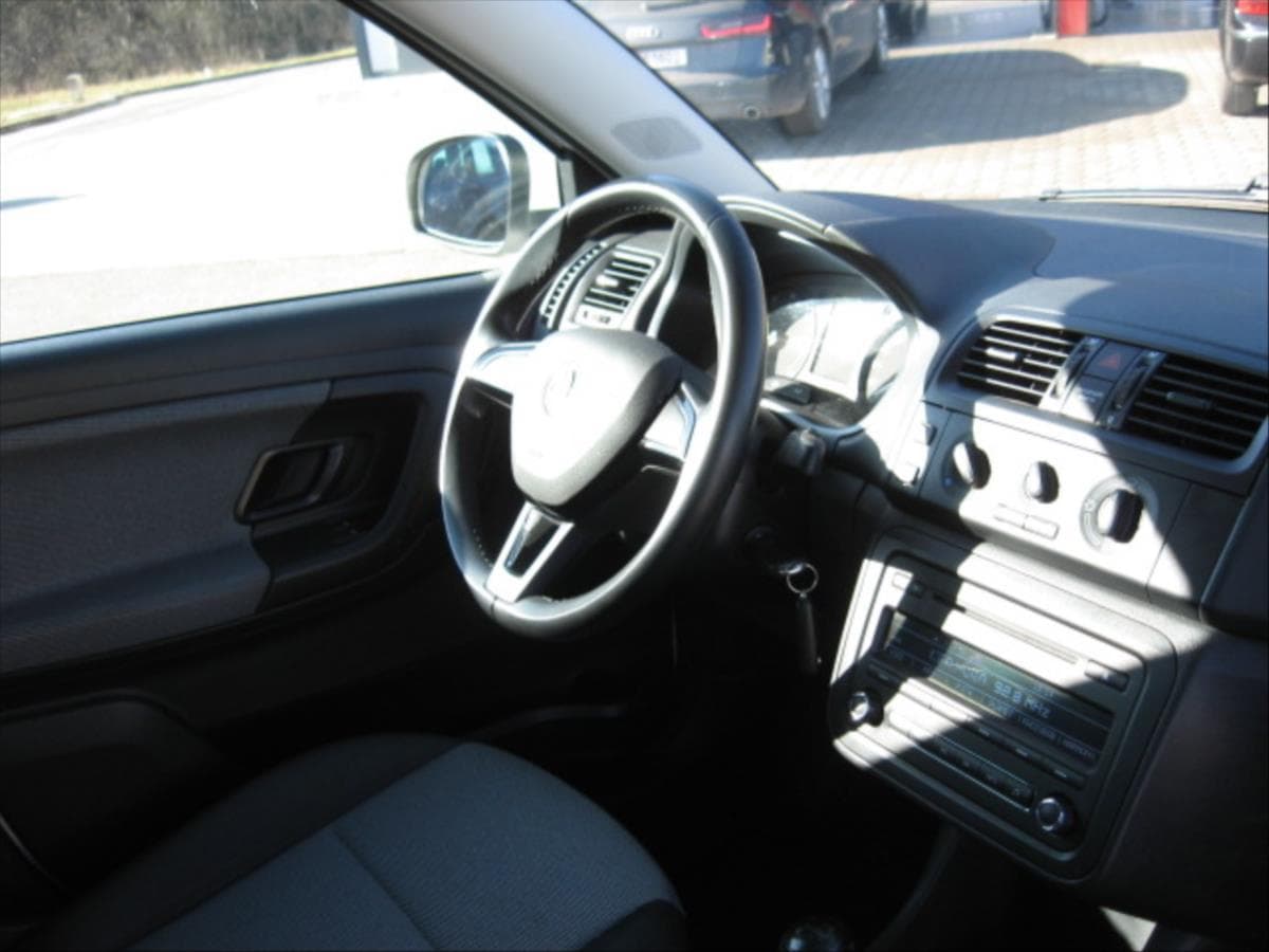 2014 Škoda Fabia - 12