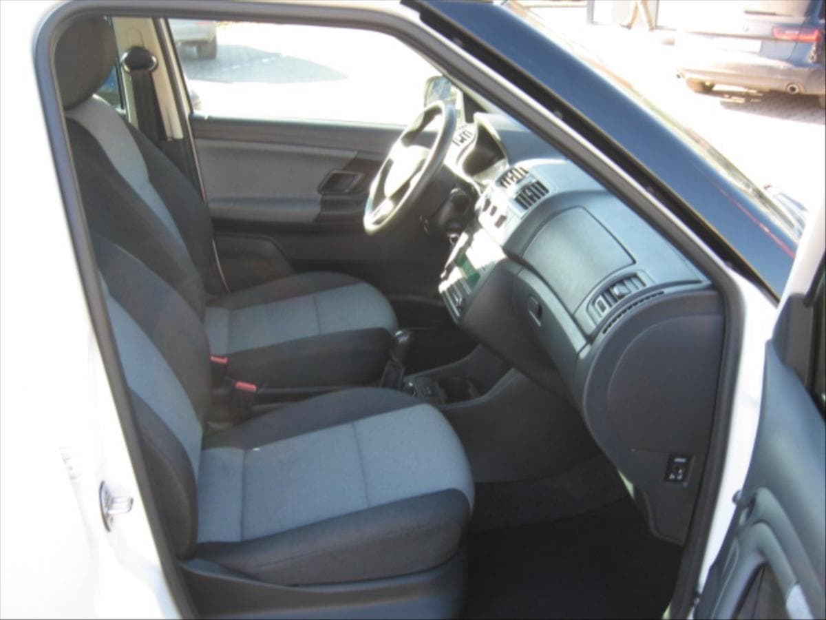 2014 Škoda Fabia - 11