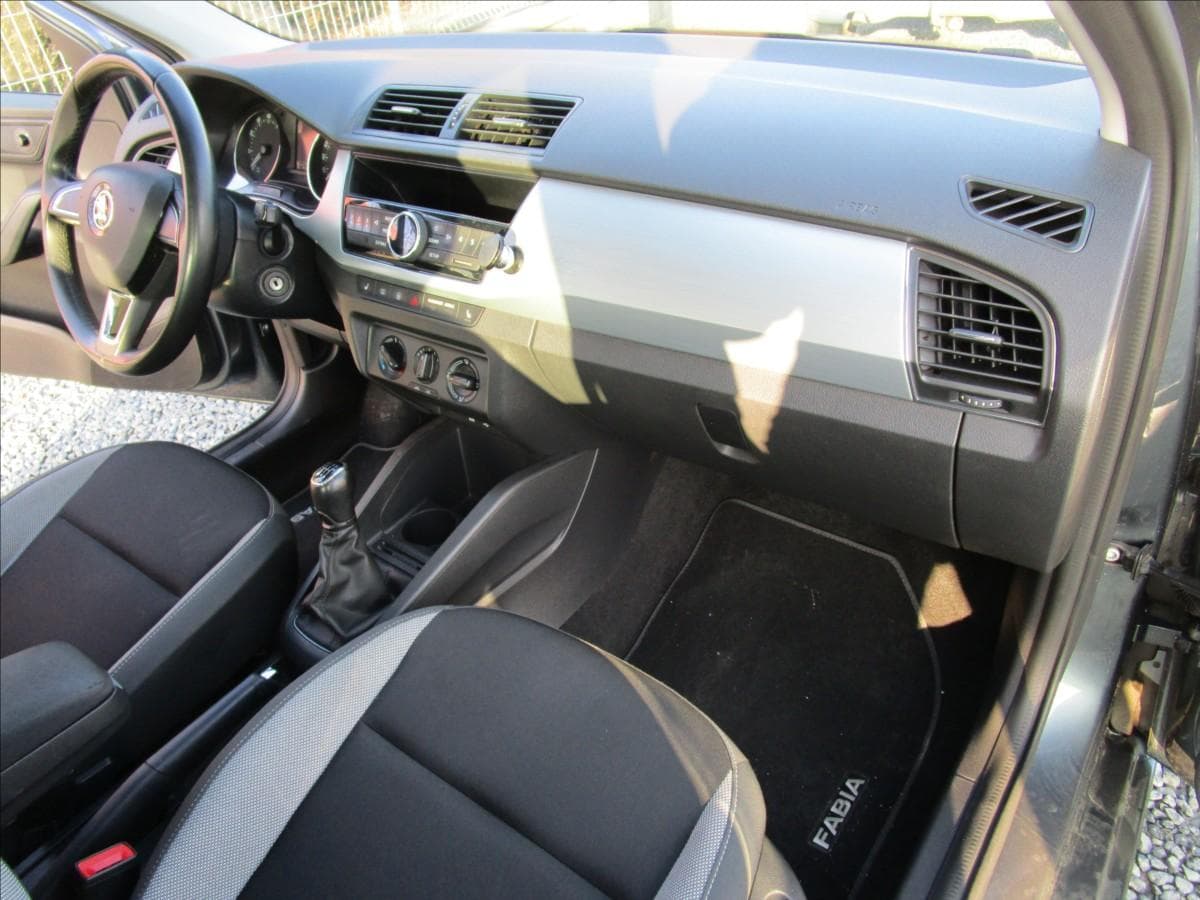 2018 Škoda Fabia - 15