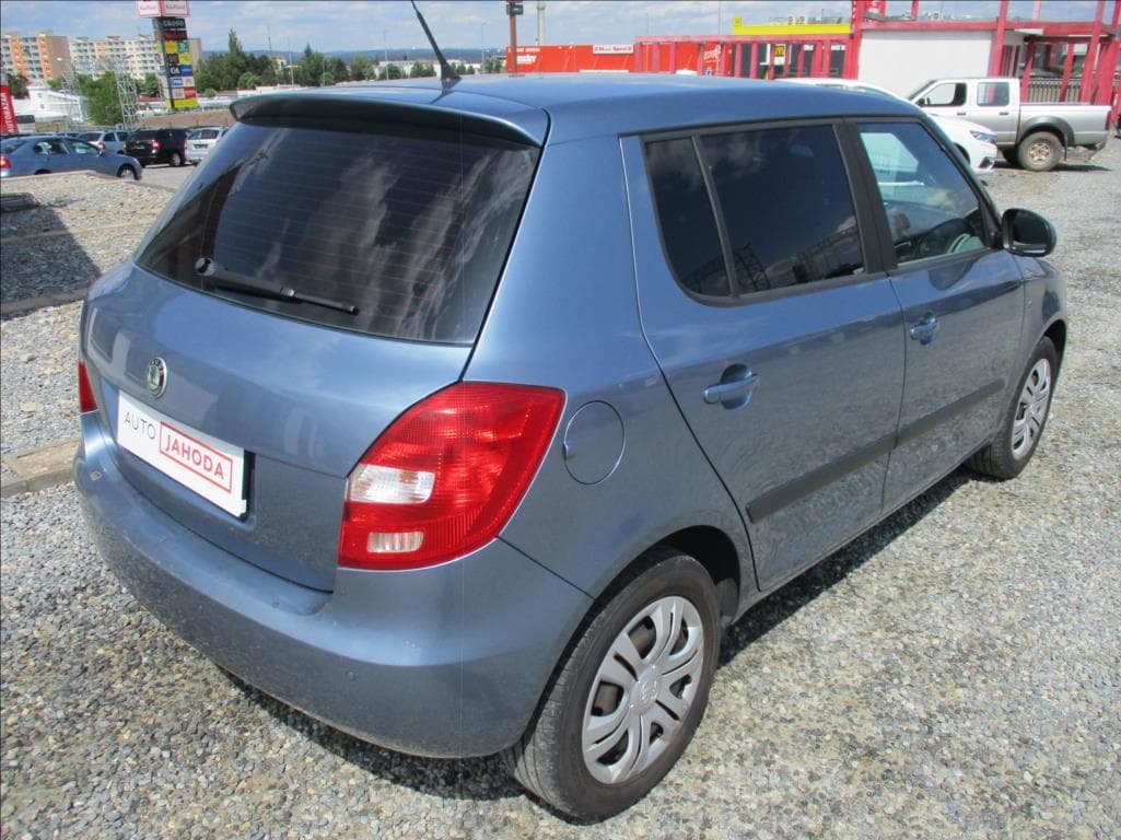 2010 Škoda FABIA - 5